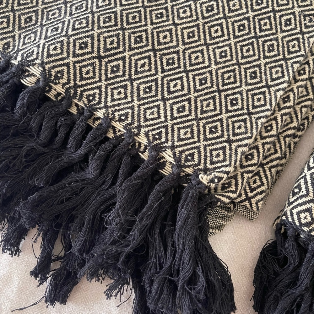 Diamond Pattern Black and Beige cotton Throw Blanket